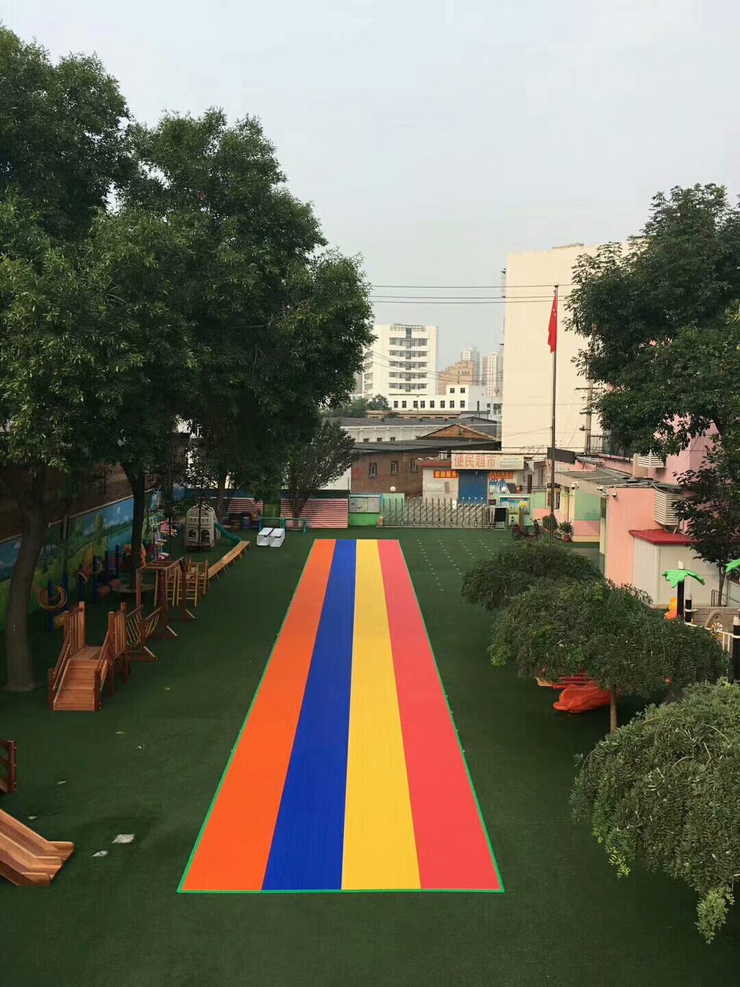 仲達(dá)地板【定】天津，與草坪合體？
