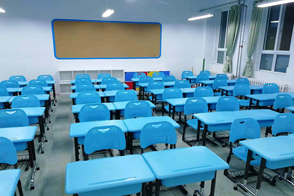 教室課桌椅和單人課桌椅有什么區(qū)別？